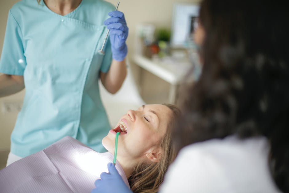 choosing dental implant specialists
